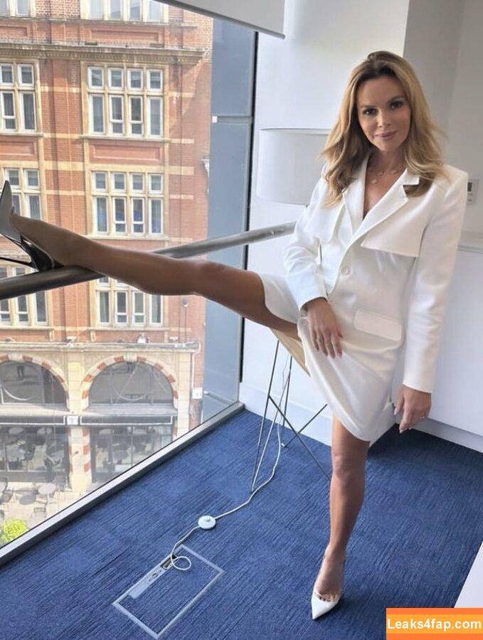 Amanda Holden / noholdenback слитое фото фото #0501