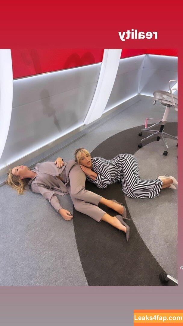 Amanda Holden / noholdenback слитое фото фото #0546