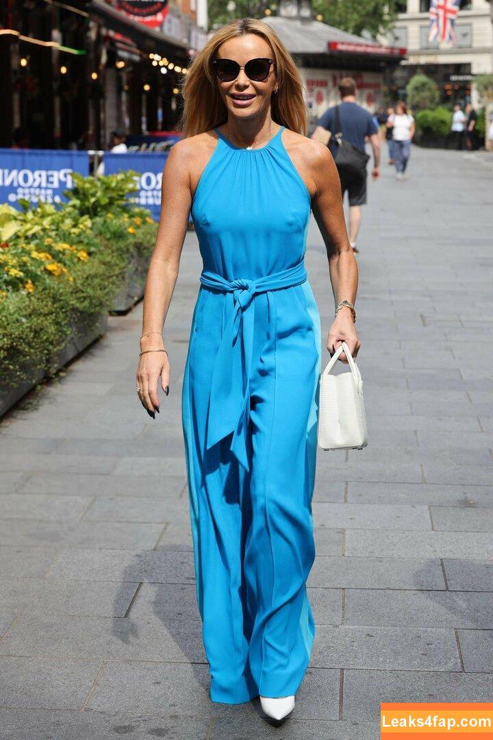 Amanda Holden / noholdenback слитое фото фото #0591