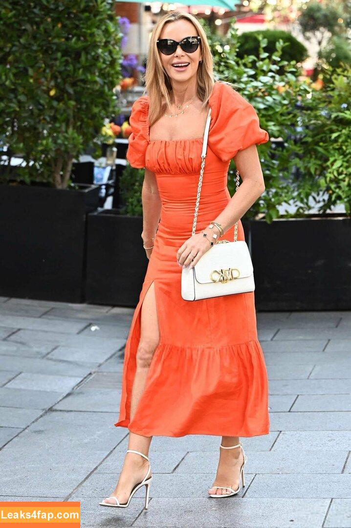 Amanda Holden / noholdenback слитое фото фото #0645