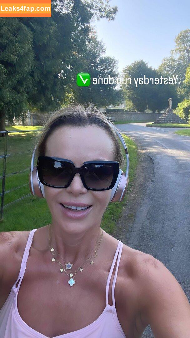 Amanda Holden / noholdenback leaked photo photo #0724