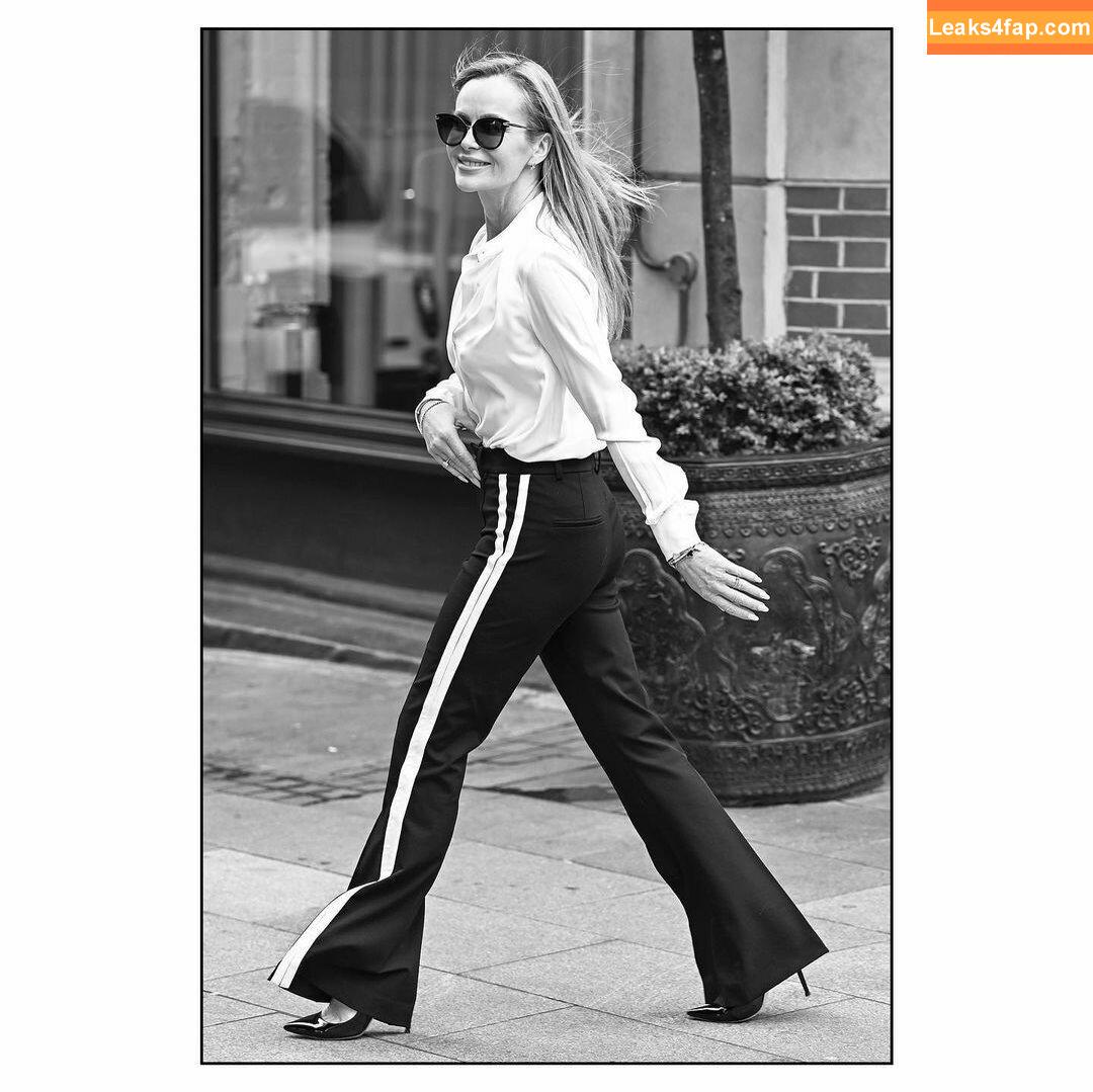 Amanda Holden / noholdenback leaked photo photo #0761