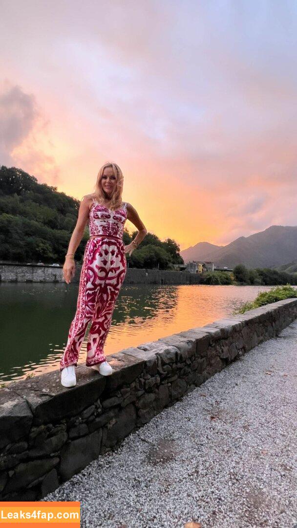 Amanda Holden / noholdenback leaked photo photo #0806
