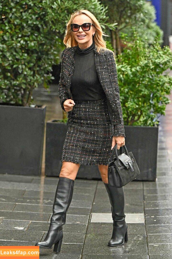Amanda Holden / noholdenback leaked photo photo #0884