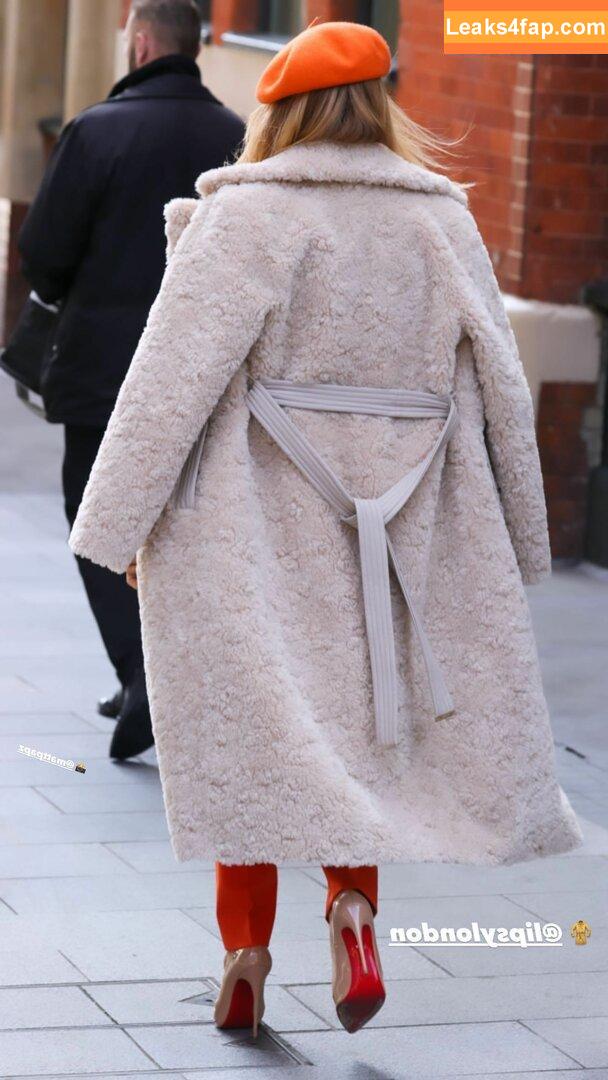 Amanda Holden / noholdenback leaked photo photo #0966