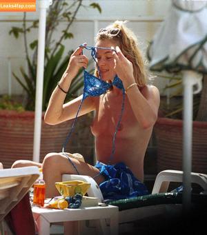 Amanda Holden photo #0940