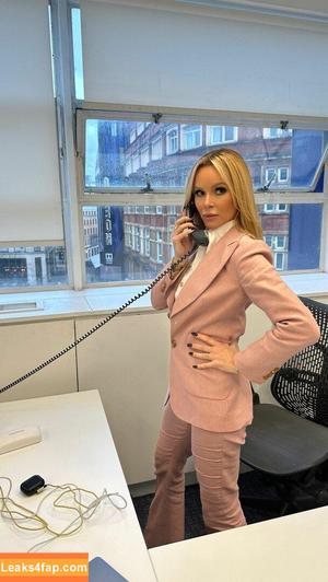 Amanda Holden photo #0998
