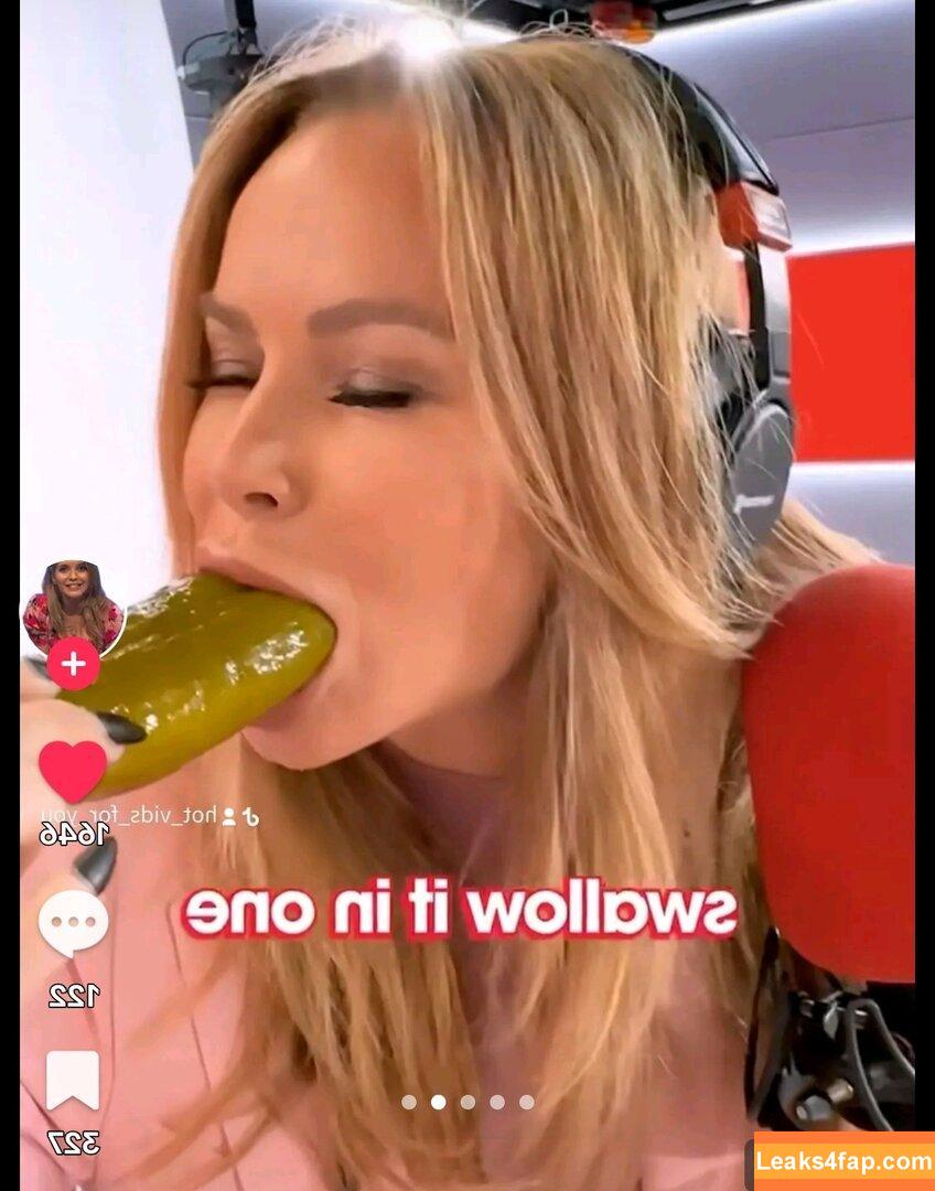 Amanda Holden / noholdenback leaked photo photo #1045