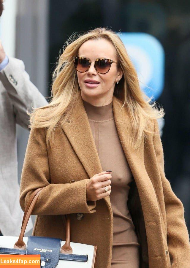 Amanda Holden / noholdenback leaked photo photo #1049
