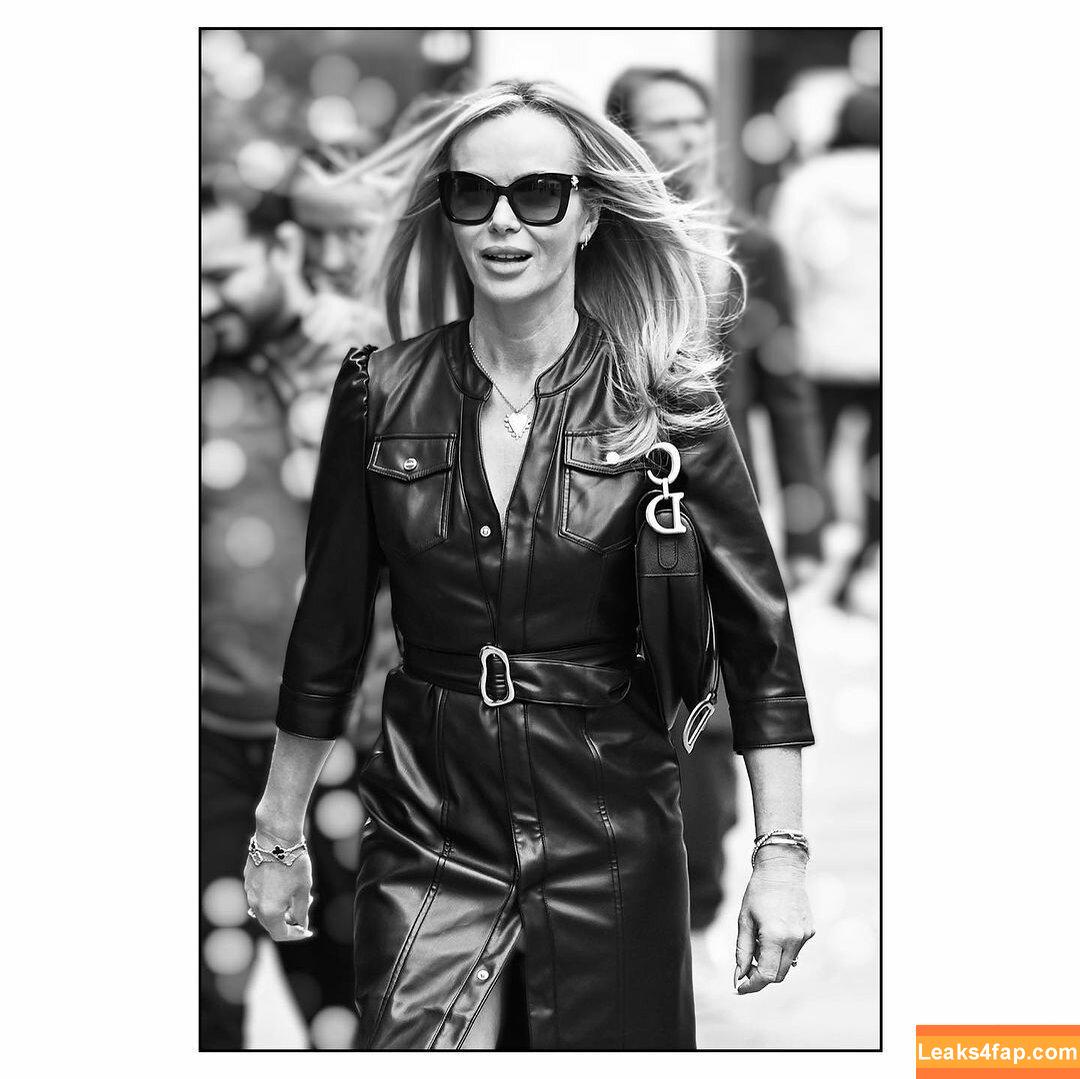 Amanda Holden / noholdenback leaked photo photo #1054