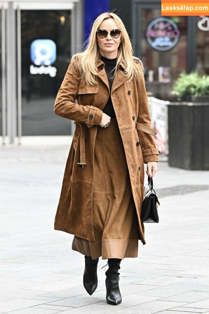 Amanda Holden / noholdenback leaked photo photo #1350