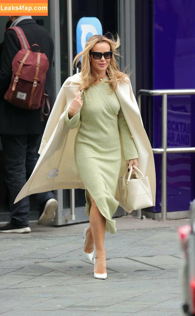 Amanda Holden / noholdenback leaked photo photo #1369