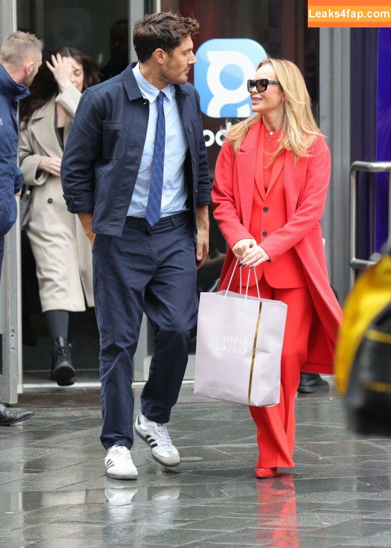 Amanda Holden / noholdenback leaked photo photo #1374