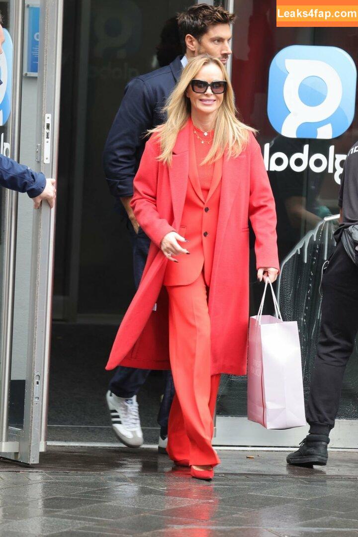 Amanda Holden / noholdenback leaked photo photo #1375