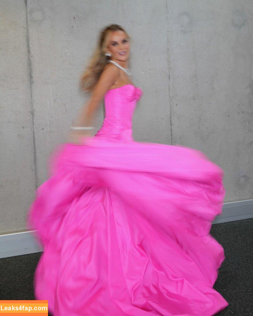 Amanda Holden / noholdenback leaked photo photo #1812