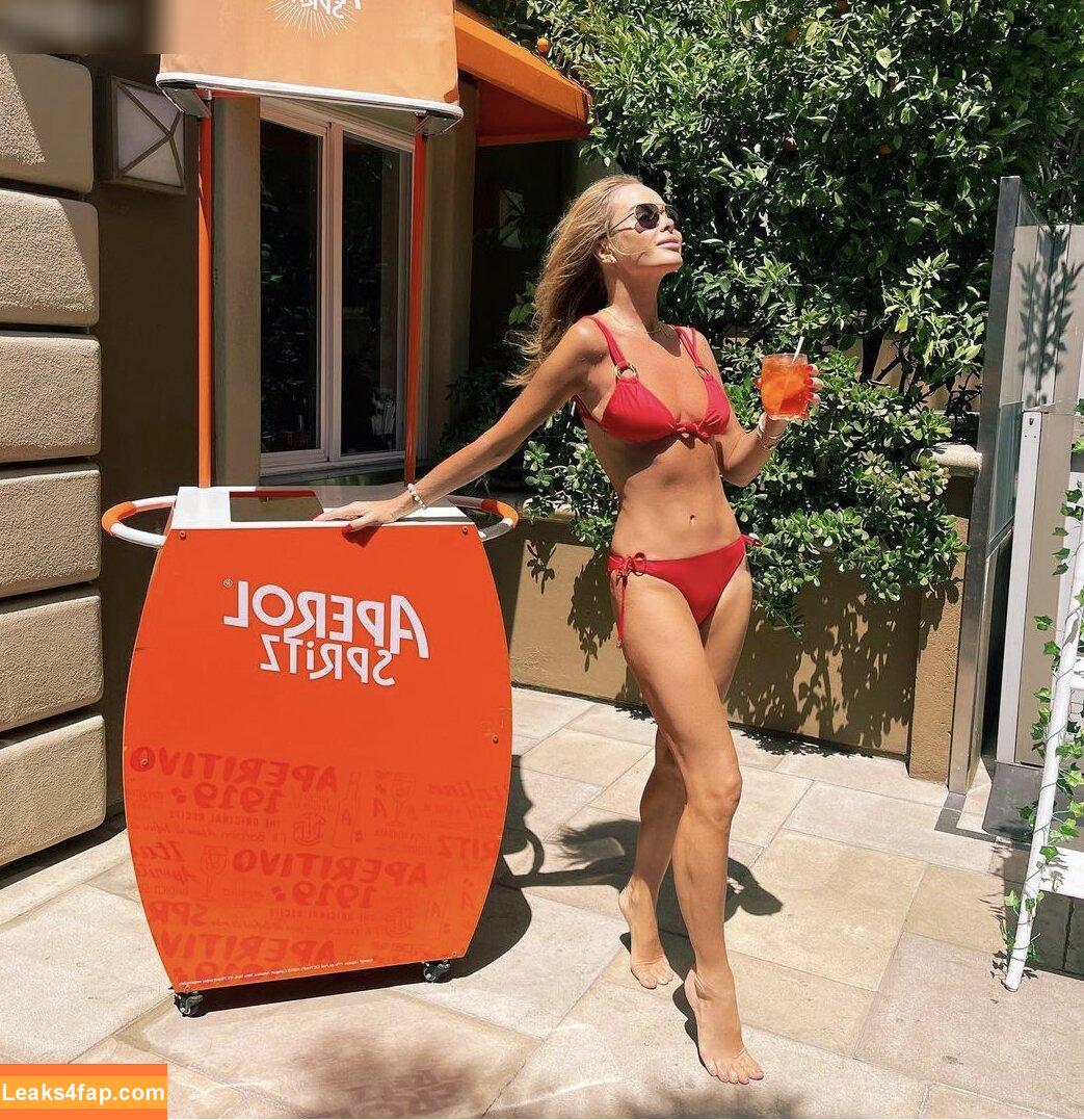 Amanda Holden / noholdenback leaked photo photo #1858