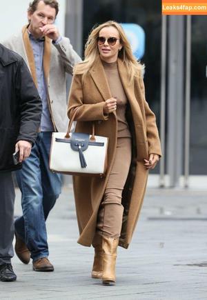 Amanda Holden photo #1047