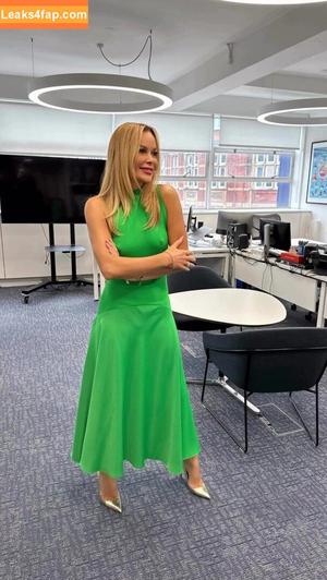 Amanda Holden photo #1431