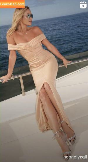 Amanda Holden photo #1498