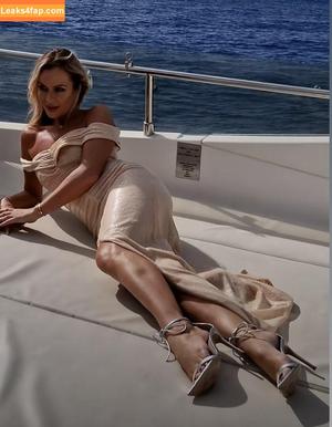 Amanda Holden photo #1500