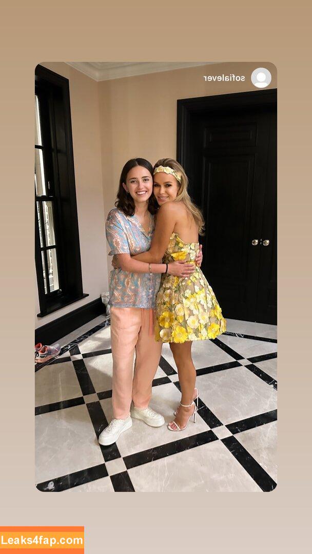 Amanda Holden / noholdenback leaked photo photo #2357