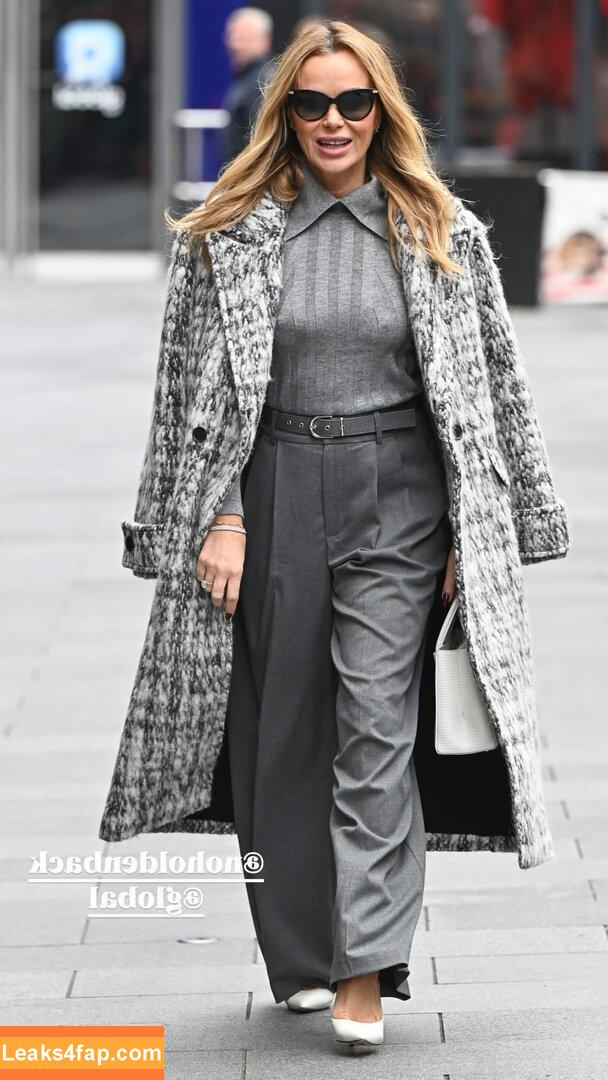 Amanda Holden / noholdenback leaked photo photo #2359