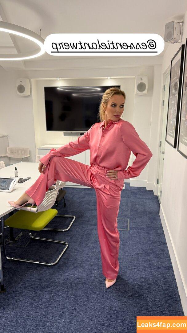 Amanda Holden / noholdenback leaked photo photo #2456
