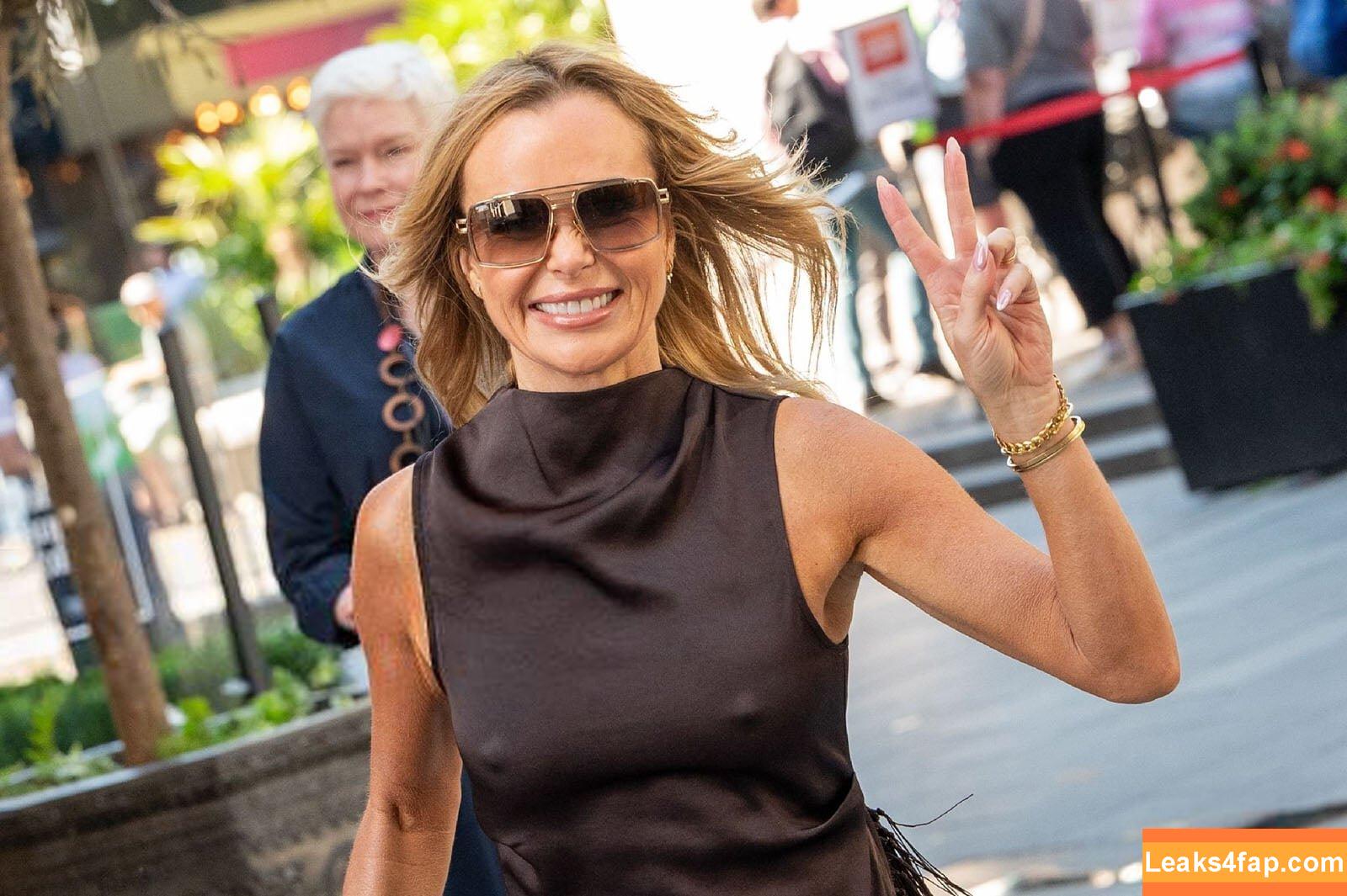 Amanda Holden / noholdenback leaked photo photo #2993