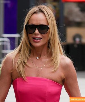 Amanda Holden photo #2050