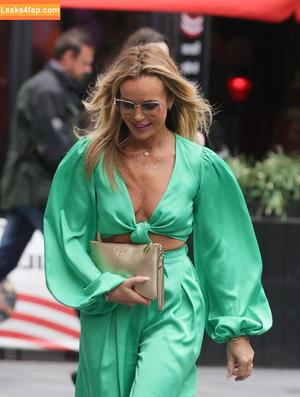 Amanda Holden photo #2130