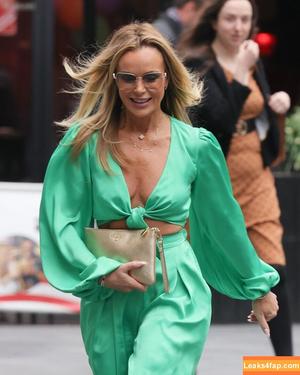 Amanda Holden photo #2139