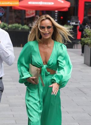 Amanda Holden photo #2144