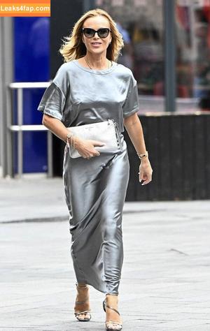 Amanda Holden photo #2282