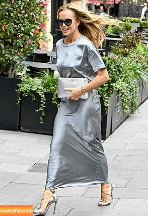 Amanda Holden photo #2283
