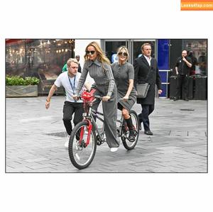 Amanda Holden photo #2381