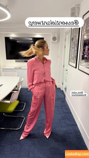 Amanda Holden photo #2455