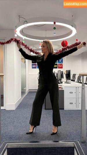 Amanda Holden photo #2516