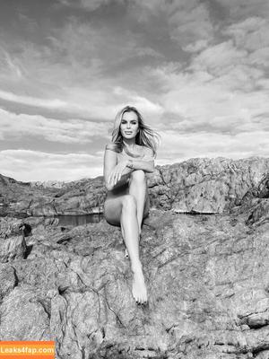 Amanda Holden photo #2577
