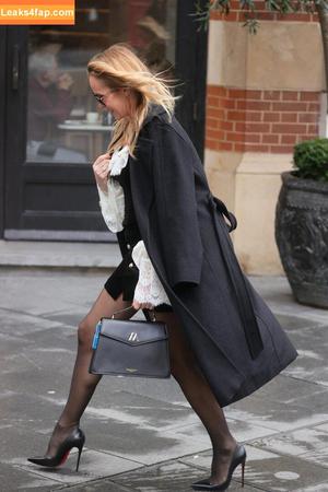 Amanda Holden photo #2583