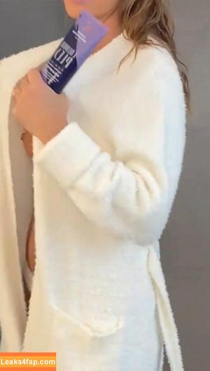 Amanda Holden photo #2595