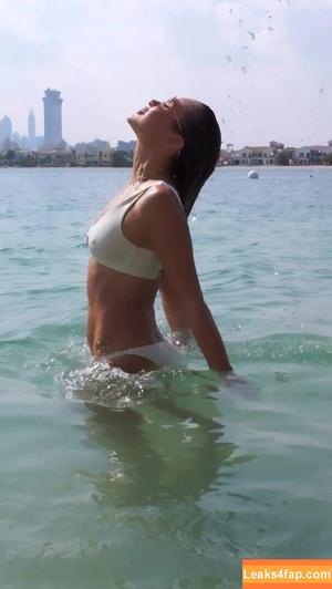 Amanda Holden photo #2694