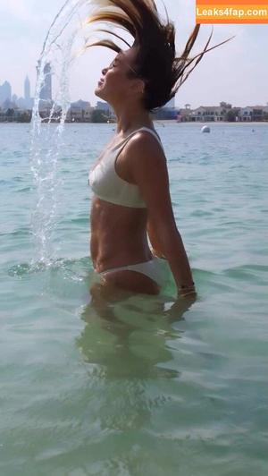 Amanda Holden photo #2698
