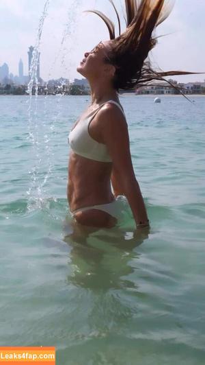 Amanda Holden photo #2699