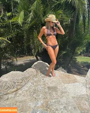 Amanda Holden photo #2802