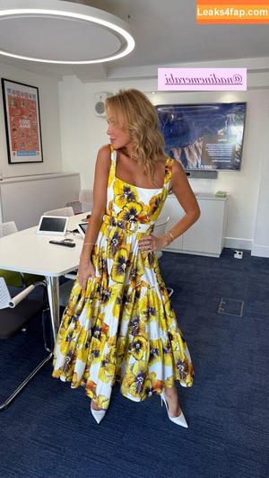 Amanda Holden photo #2987