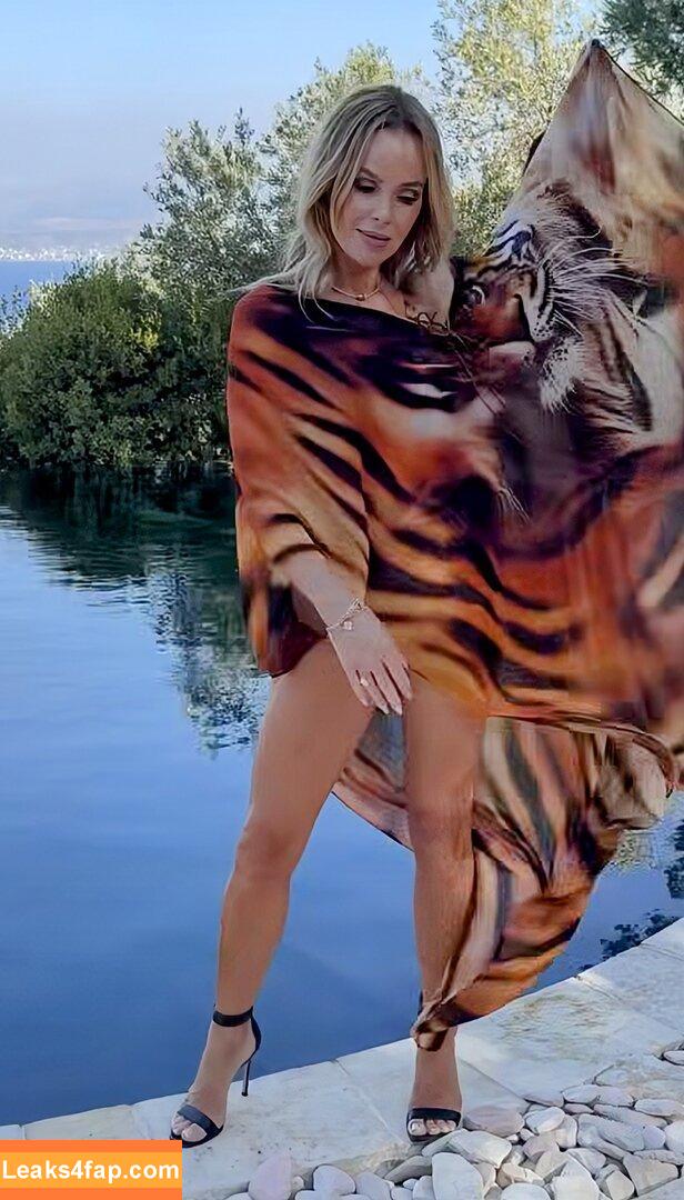 Amanda Holden / noholdenback leaked photo photo #3015