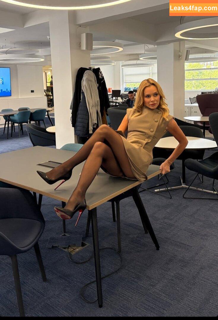 Amanda Holden / noholdenback слитое фото фото #3173