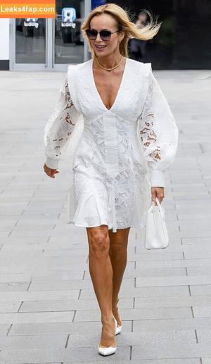 Amanda Holden photo #3001