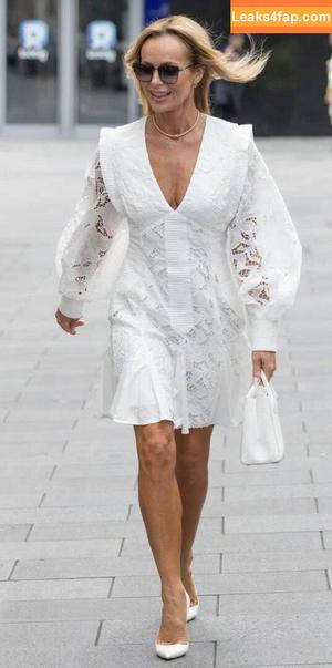Amanda Holden photo #3025