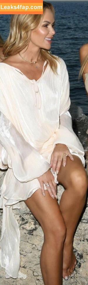 Amanda Holden photo #3029